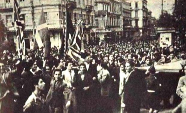 Η φωτογραφία της ημέρας: Η απελευθέρωση της Αθήνας, 12 Οκτωβρίου 1944
