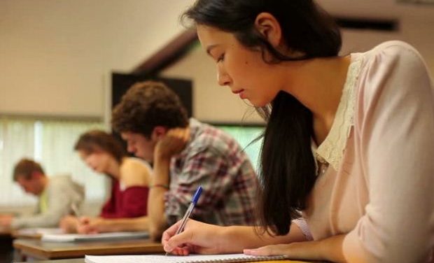 Πανελλήνιες εξετάσεις: Χρήσιμες συμβουλές για μαθητές και γονείς