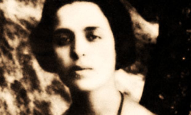 Κατεβάστε ελεύθερα δύο ποιητικές συλλογές της Μαρίας Πολυδούρη: «Ηχώ στο Χάος» & «Οι Τρίλλιες που Σβήνουν»
