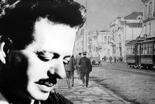 Βασίλης Τσιτσάνης (18 Ιανουαρίου 1915 – 18 Ιανουαρίου 1984) | schooltime.gr