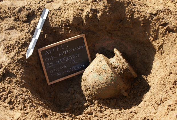 ​Οκτώ τάφοι αποκαλύφθηκαν σε ανασκαφική έρευνα στην Ηλεία