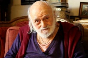 Έφυγε από τη ζωή ο σπουδαίος Έλληνας ποιητής Νάνος Βαλαωρίτης